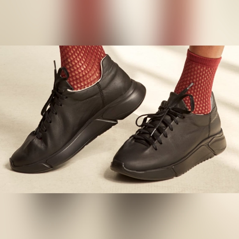 Alice + Whittles Black Leather Sneakers